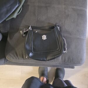 Elegant Black Leather Shoulder Bag with Chain